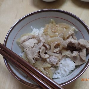 あっという間にすぐできる♪牛丼のような豚丼